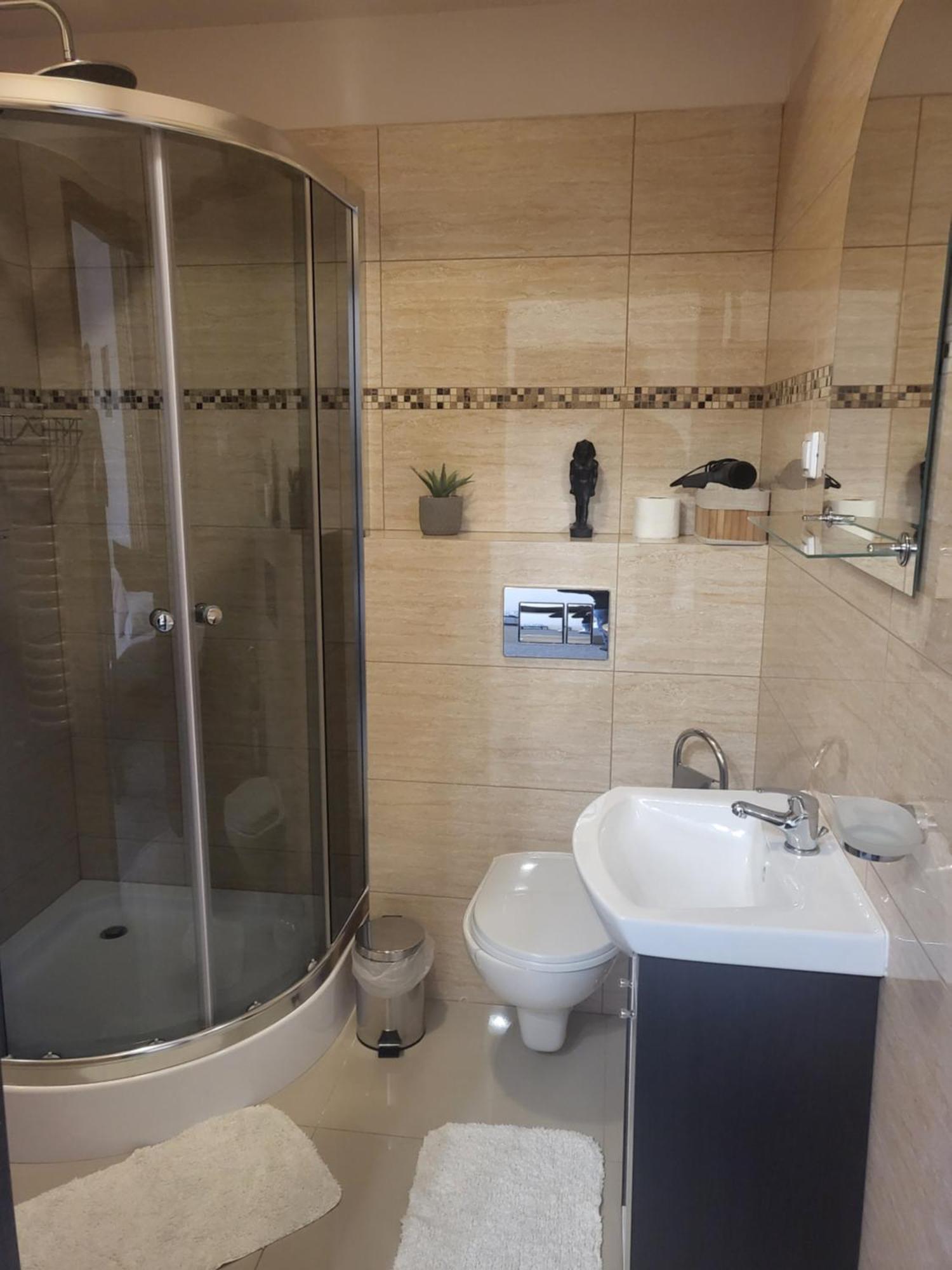 Sum Restauracja & Hotel Meszna Dış mekan fotoğraf