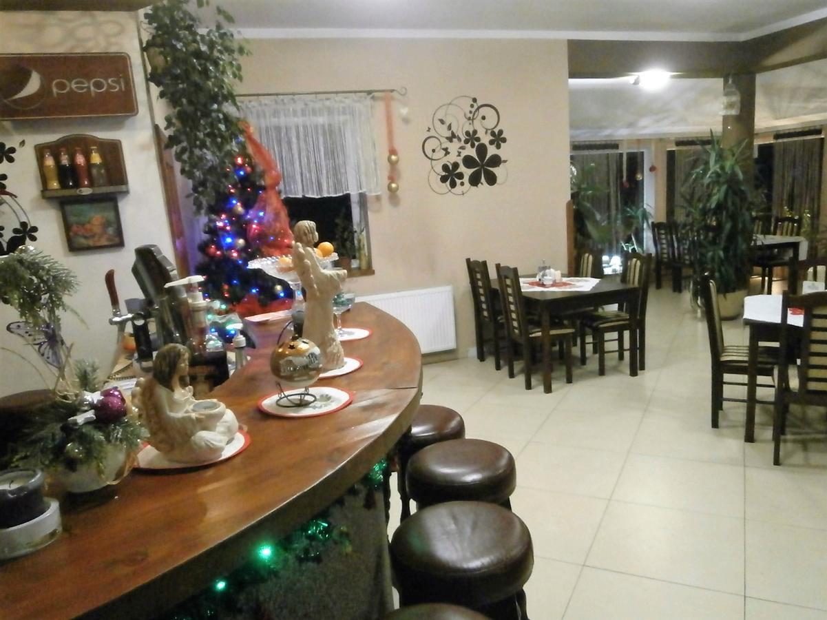 Sum Restauracja & Hotel Meszna Dış mekan fotoğraf