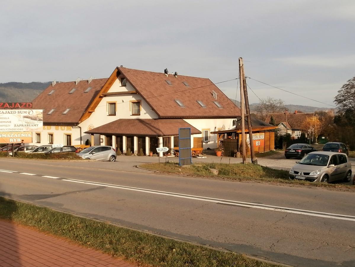 Sum Restauracja & Hotel Meszna Dış mekan fotoğraf