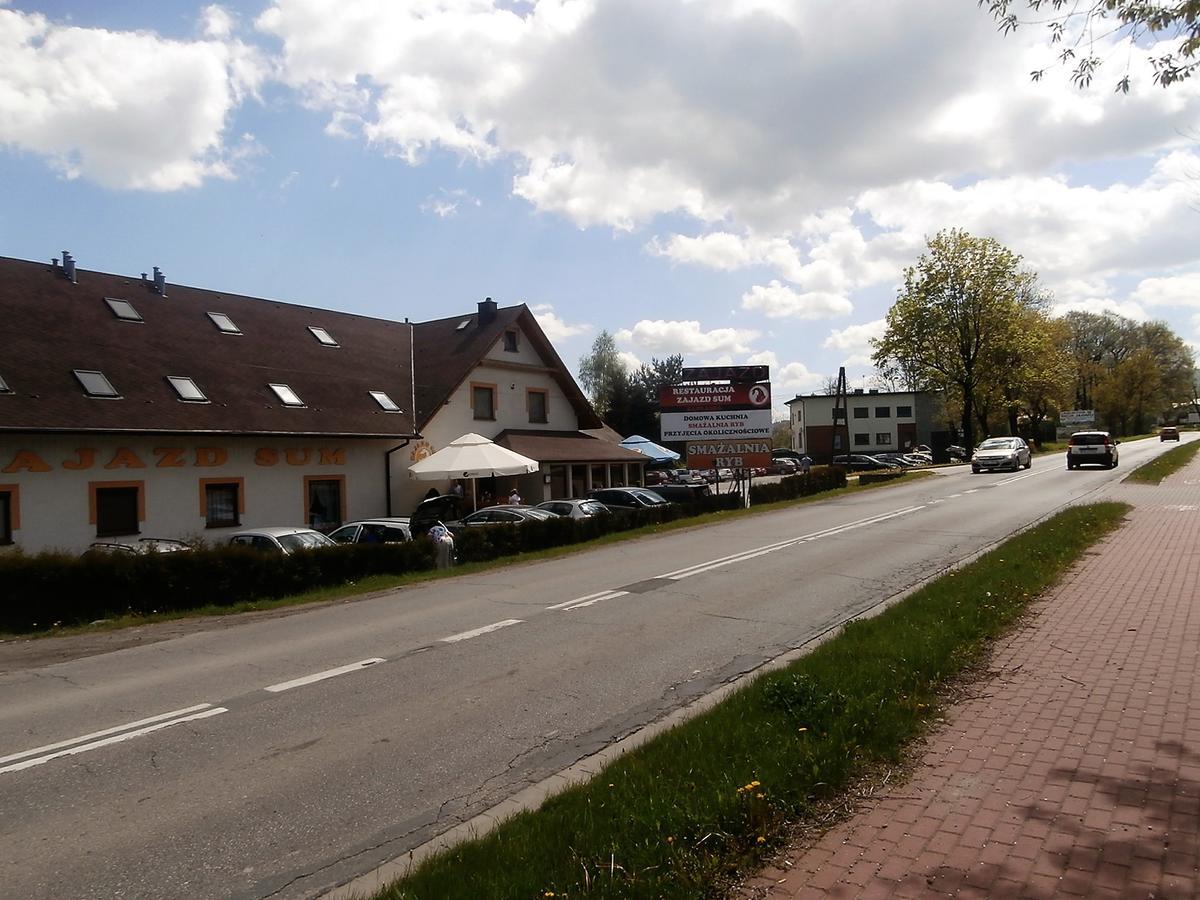 Sum Restauracja & Hotel Meszna Dış mekan fotoğraf