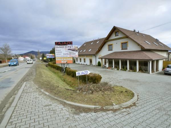 Sum Restauracja & Hotel Meszna Dış mekan fotoğraf