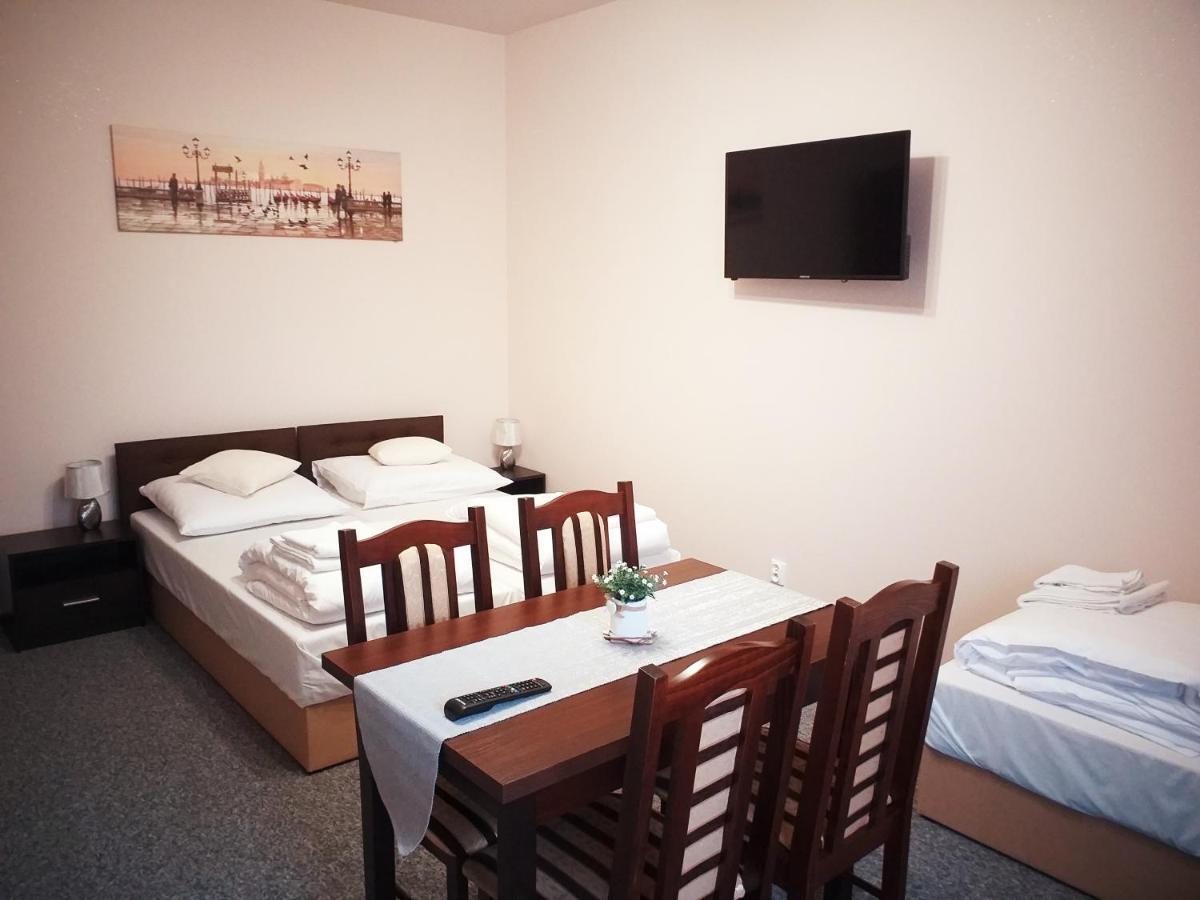 Sum Restauracja & Hotel Meszna Dış mekan fotoğraf