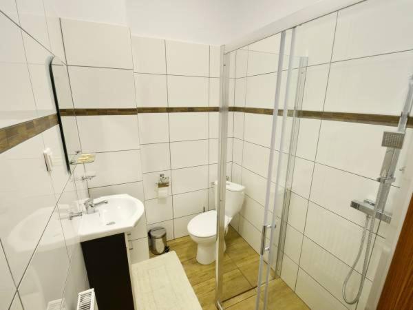 Sum Restauracja & Hotel Meszna Dış mekan fotoğraf