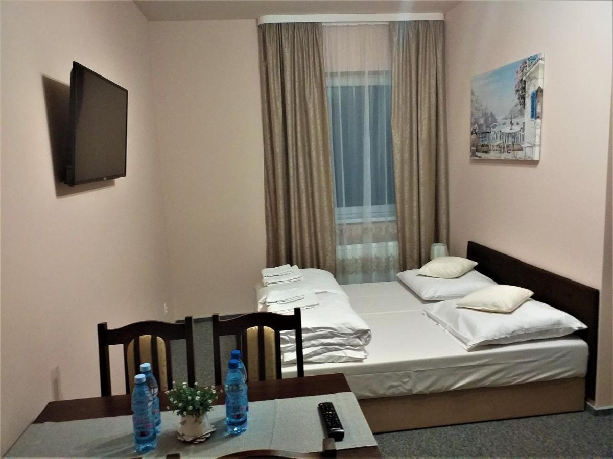 Sum Restauracja & Hotel Meszna Dış mekan fotoğraf