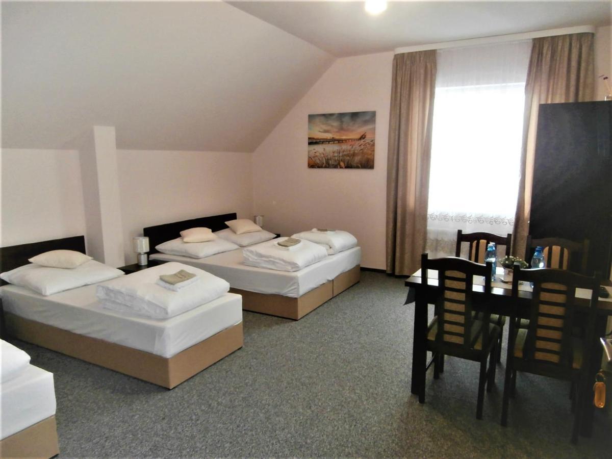 Sum Restauracja & Hotel Meszna Dış mekan fotoğraf